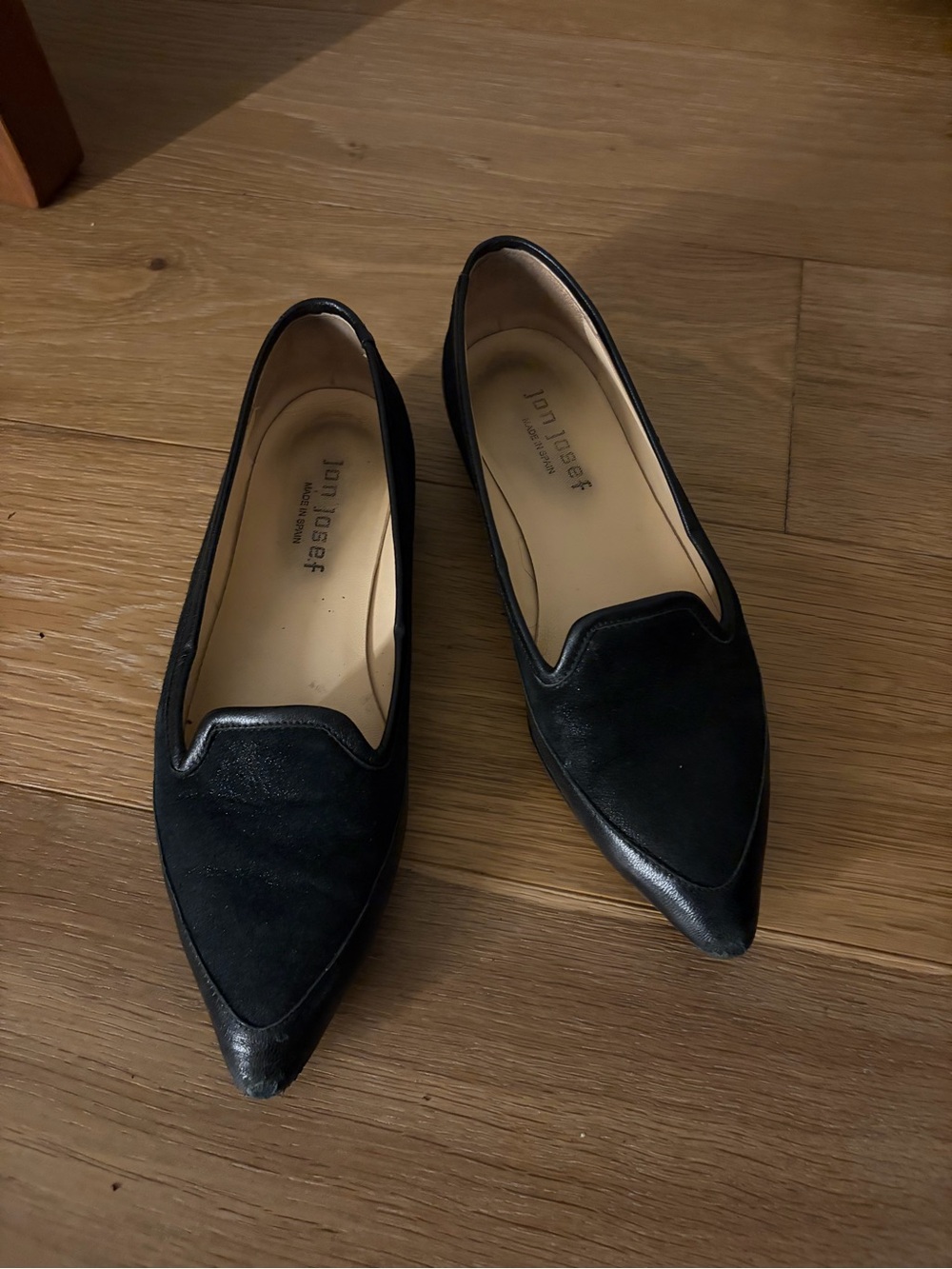 Joan & David Black Pointed-Toe Leather and Suede Flats